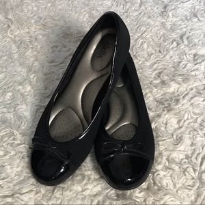 Abella black comfort sole flats